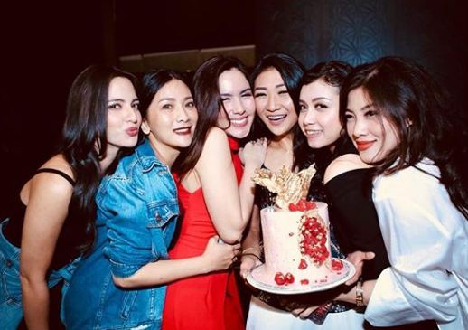 15 Momen ulang tahun member Girl Squad Theresa Wienathan, pecah