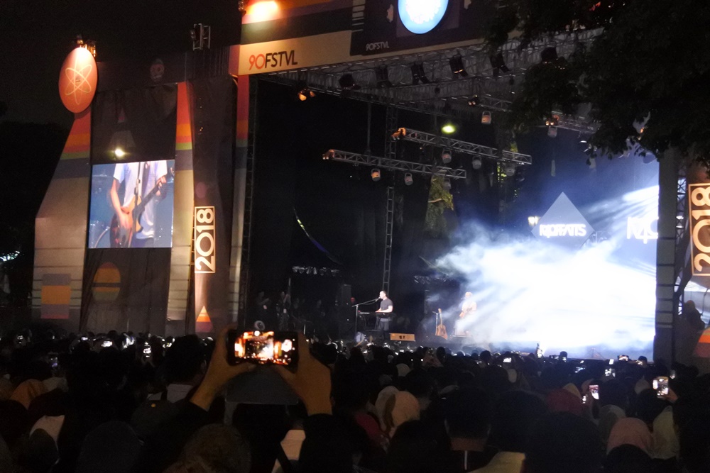 The 90's Festival 2018 bikin malam minggu seru, nyanyi bareng Blue lho