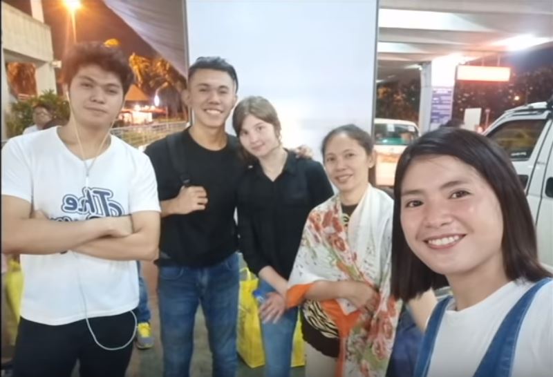 Kisah sejoli LDR beda benua, 10 momen kencan pertama bikin baper