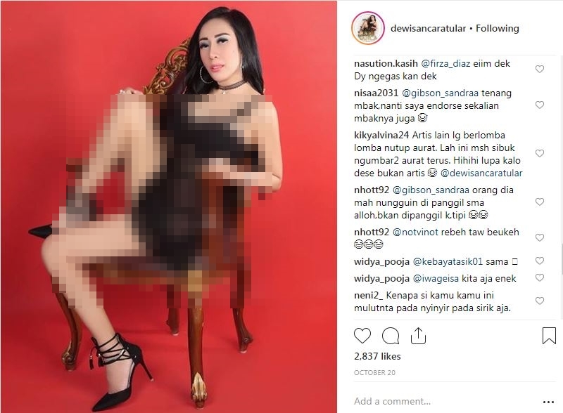 5 Postingan Dewi Sanca yang kontroversi, kontennya vulgar