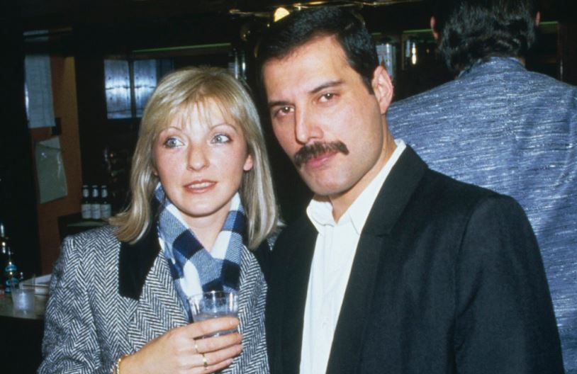 10 Foto wanita yang jadi cinta sejati Freddie Mercury