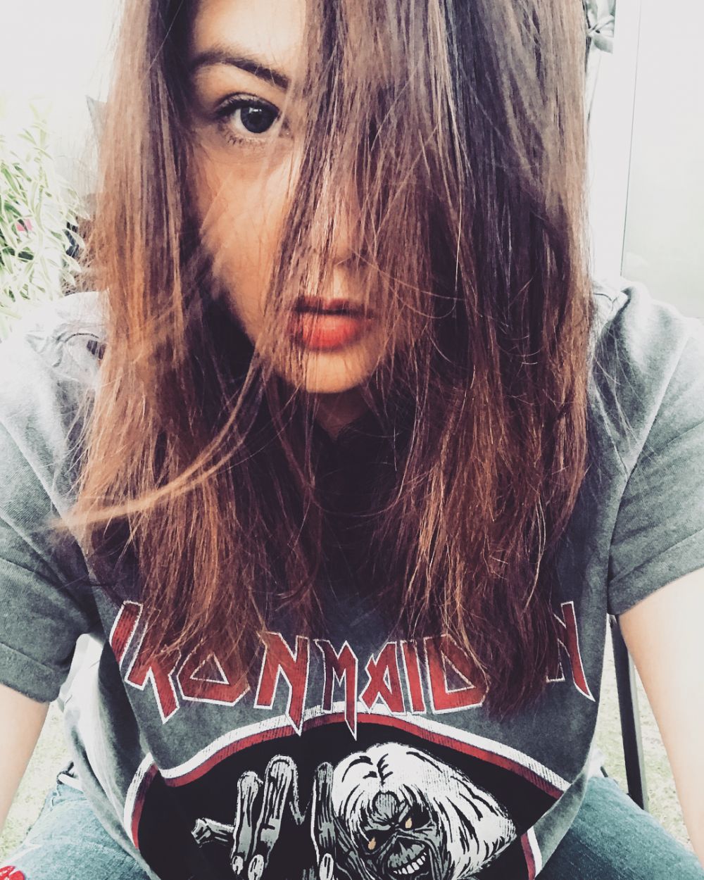 Biasa tampil rapi, 10 postingan Audy Item nggak sisiran tetap memesona