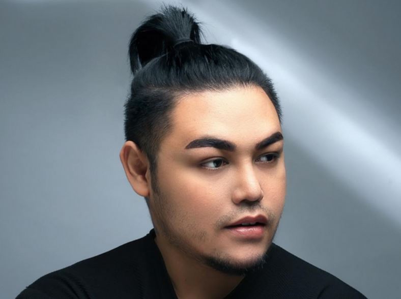 10 Transformasi gaya rambut Ivan Gunawan dari masa ke masa