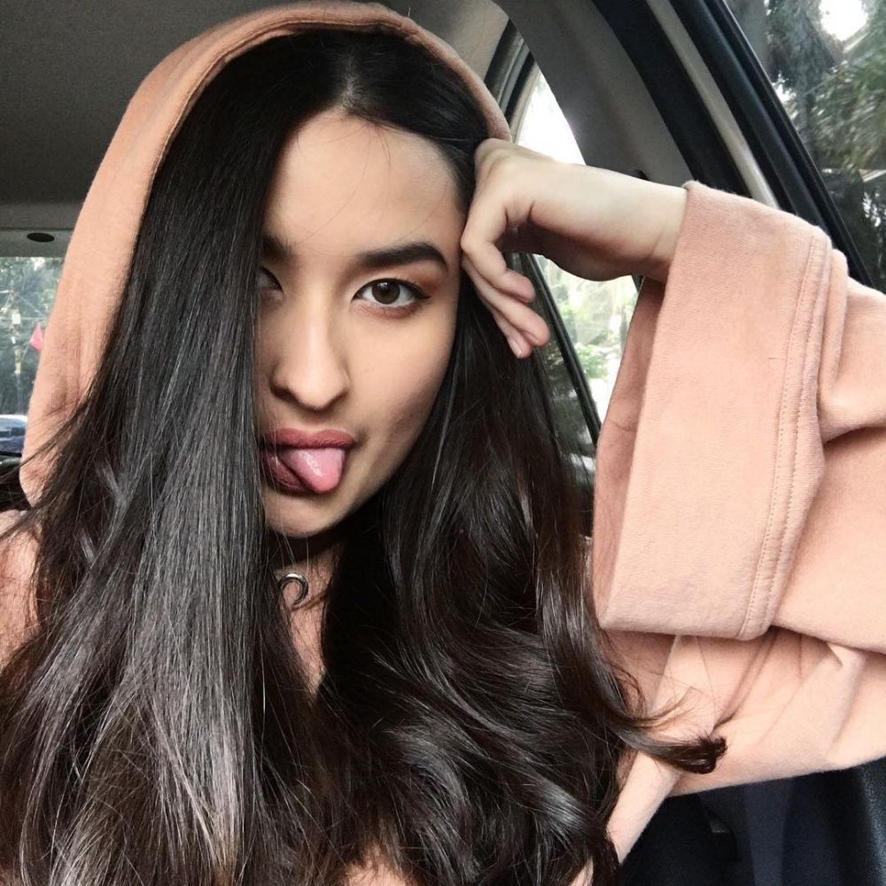 15 Pose imut Stephanie Poetri, anak Titi DJ yang bersuara merdu