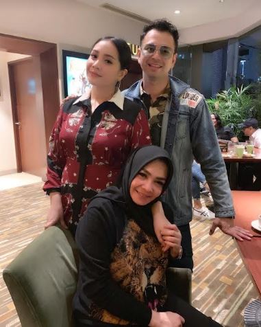 Wanita di iklan lawas ini ibu artis top Indonesia, coba tebak?