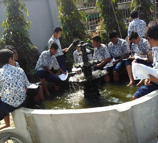 11 Kelakuan nyeleneh pelajar Indonesia ini gokilnya nampol abis