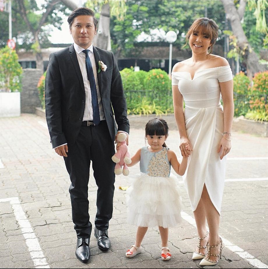 Rumah tangga tampak adem ayem, Gisella gugat cerai Gading Marten