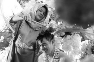 15 Momen siraman Baim Wong & Paula Verhoeven, sakral penuh haru