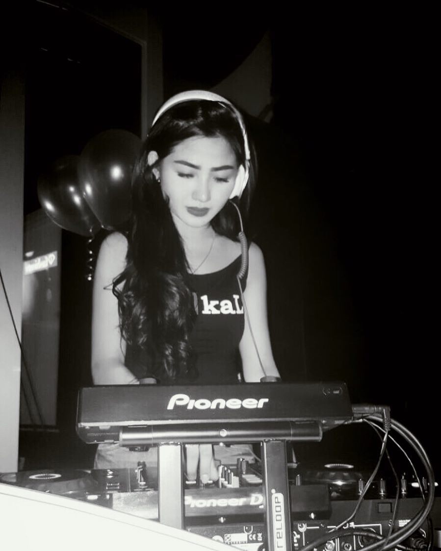 10 Aksi Icha Gween saat di panggung DJ, keren abis