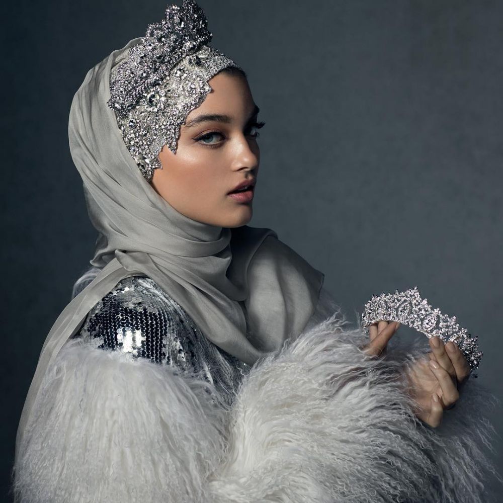 6 Tren hijab unik, model pocong hingga anti air
