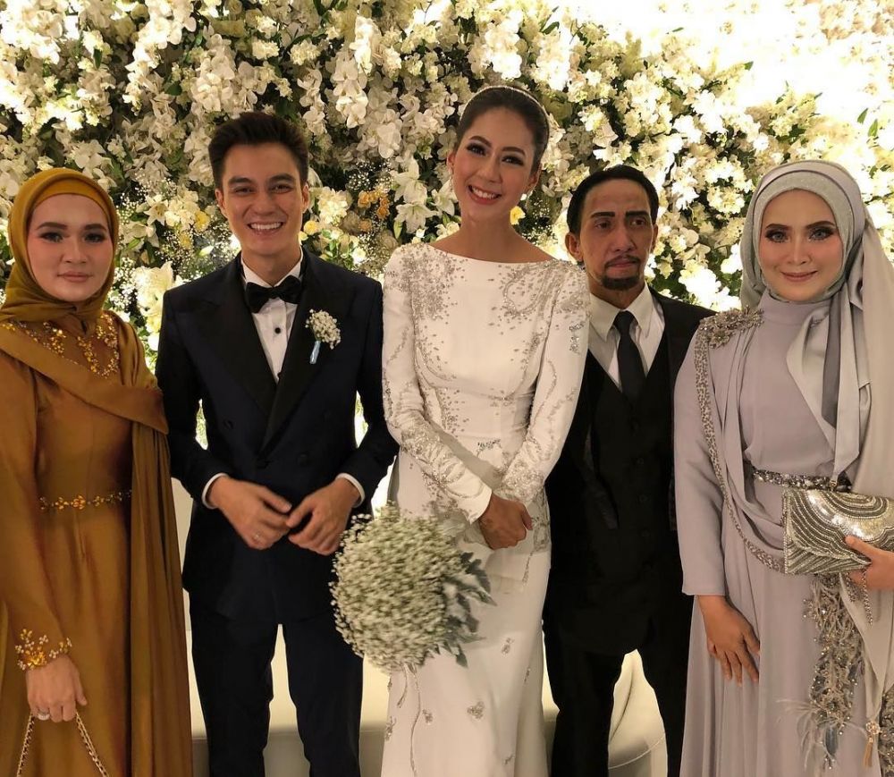 Gaya 25 seleb hadiri resepsi Paula Verhoeven dan Baim Wong