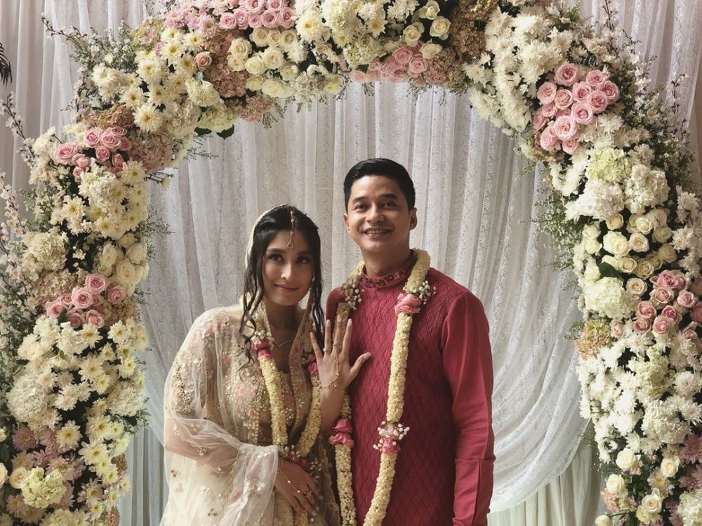 10 Momen lamaran Adly Fairuz & Angbeen Rishi, kental adat India