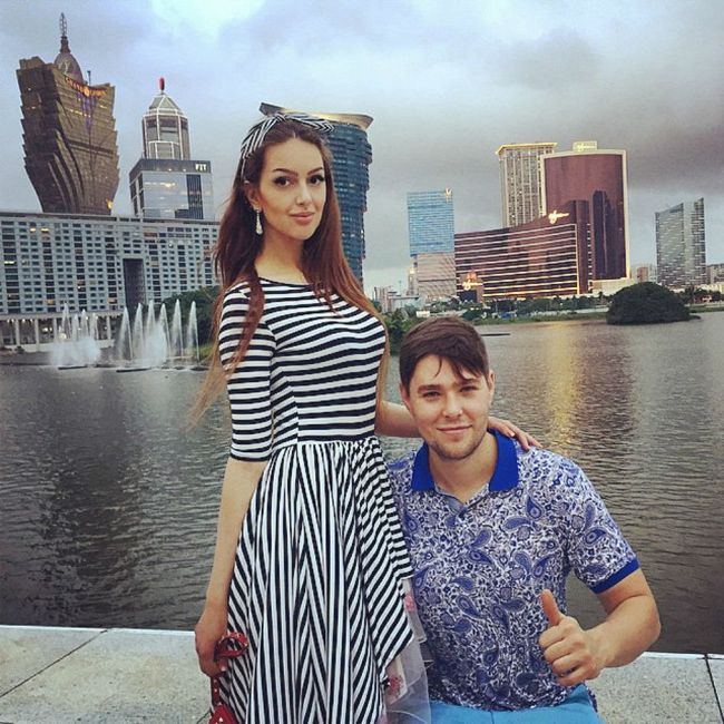 13 Foto Oksana Voevodina, Miss Moscow yang dinikahi Raja Malaysia