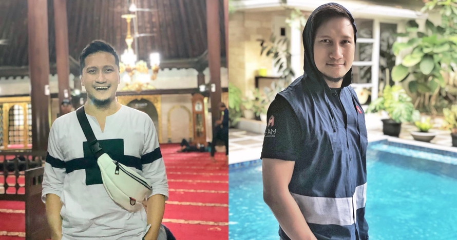 Arie Untung unggah status tentang salat, menuai pujian 