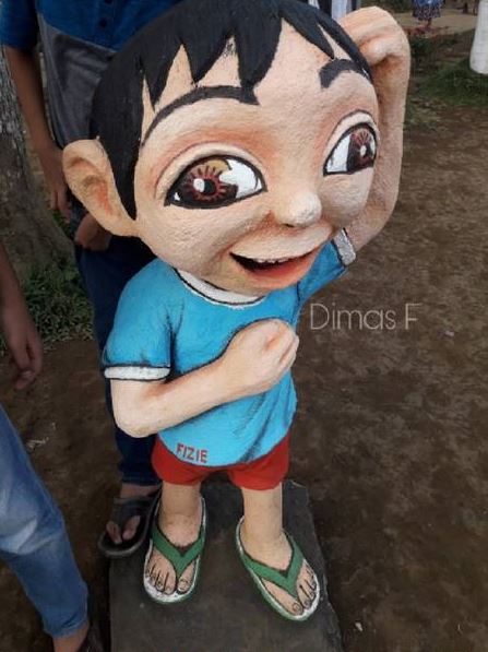 9 Patung tokoh Upin & Ipin ini bentuknya bikin tepuk jidat