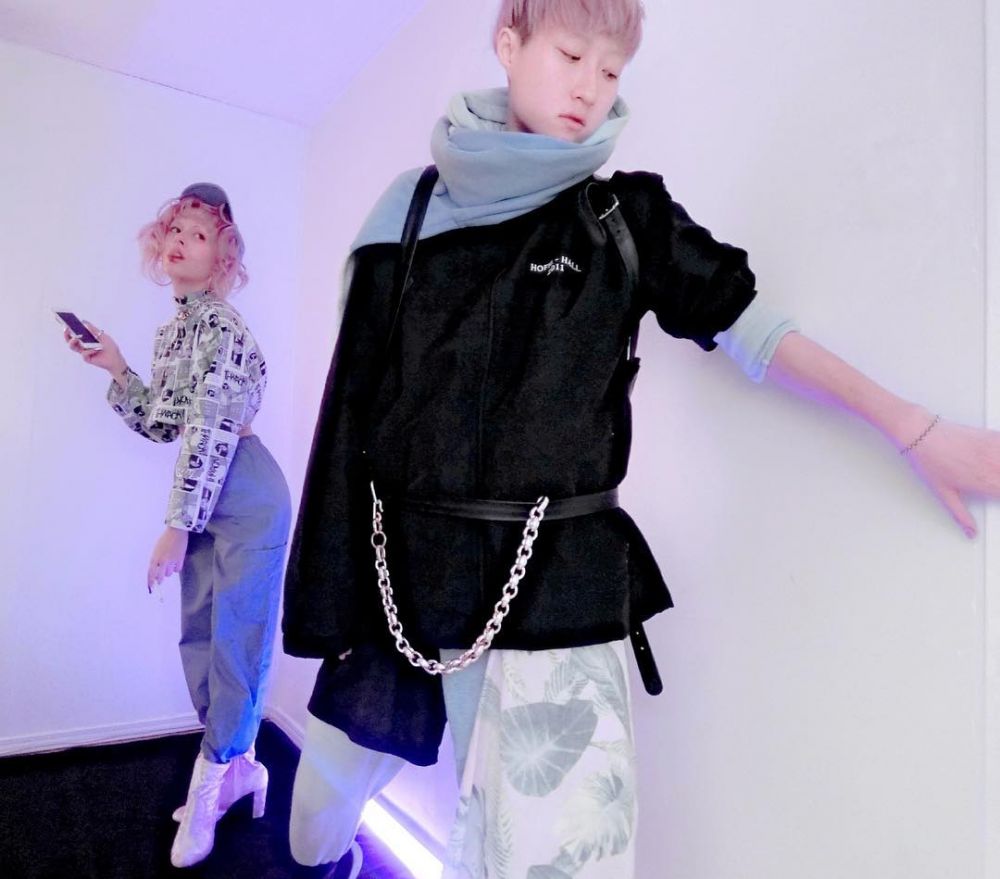 7 Potret putri Jackie Chan bareng kekasih perempuannya