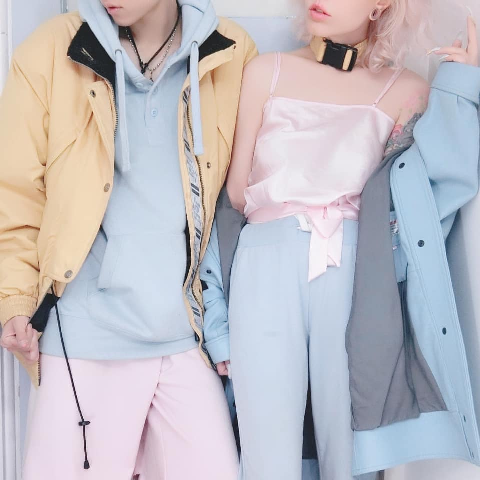 7 Potret putri Jackie Chan bareng kekasih perempuannya