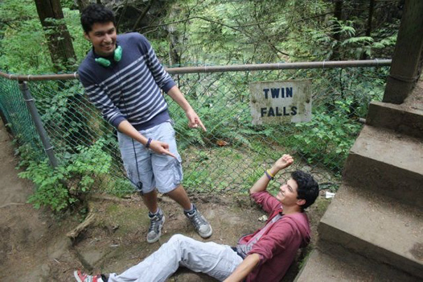 25 Aksi lucu orang taat peraturan ini bikin ketawa tepuk jidat