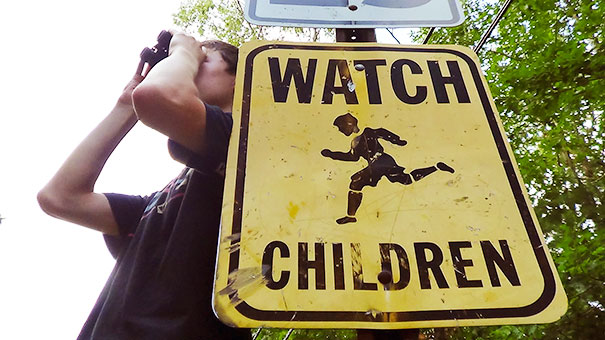 25 Aksi lucu orang taat peraturan ini bikin ketawa tepuk jidat