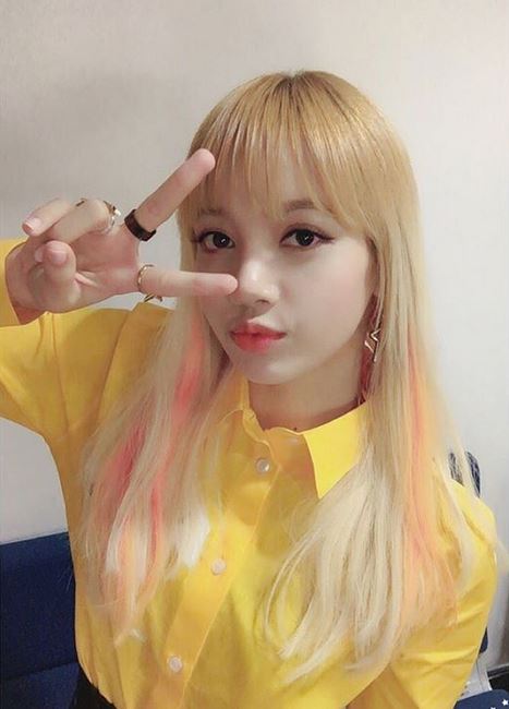 10 Transformasi gaya rambut Lisa Blackpink, simpel tapi menawan