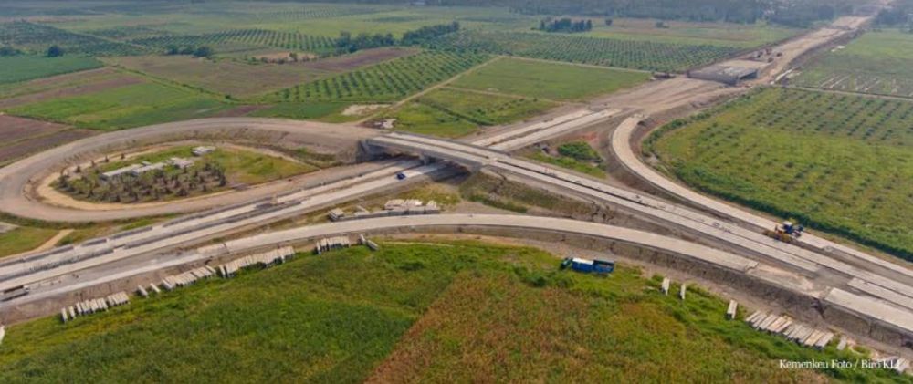 17 Ruas tol ini di resmikan Jokowi pada 4 tahun eranya