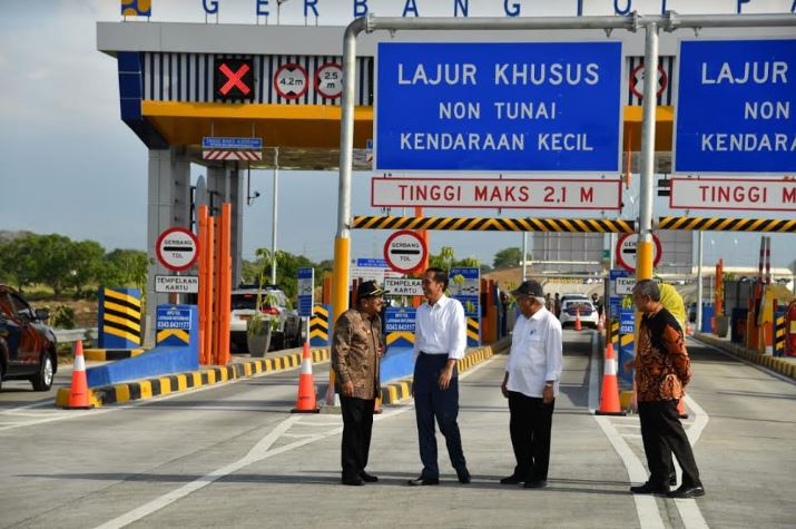 17 Ruas tol ini di resmikan Jokowi pada 4 tahun eranya
