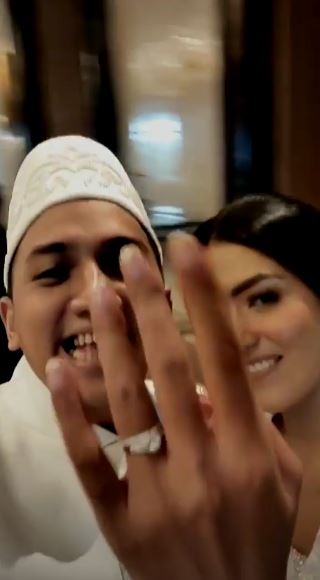 10 Momen pernikahan Ge Pamungkas & Anastasia Herzigova