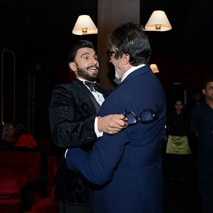 12 Potret glamor resepsi Deepika Padukone, bertabur artis Bollywood