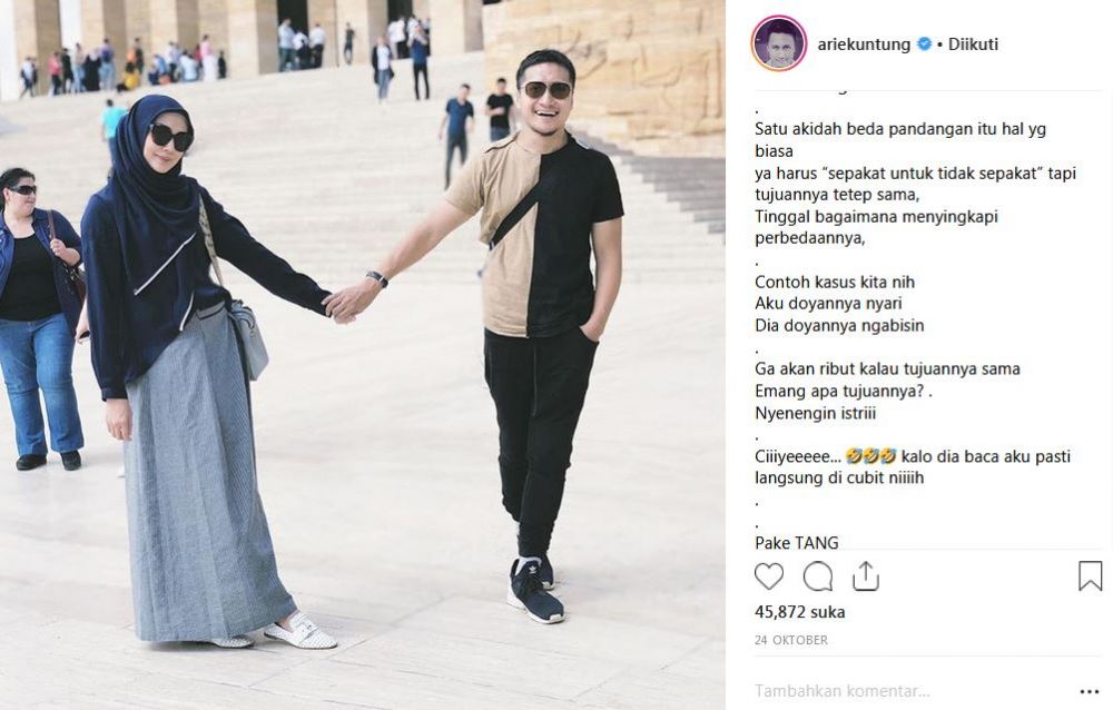 8 Caption lucu Arie Untung tentang sang istri ini bikin nyengir