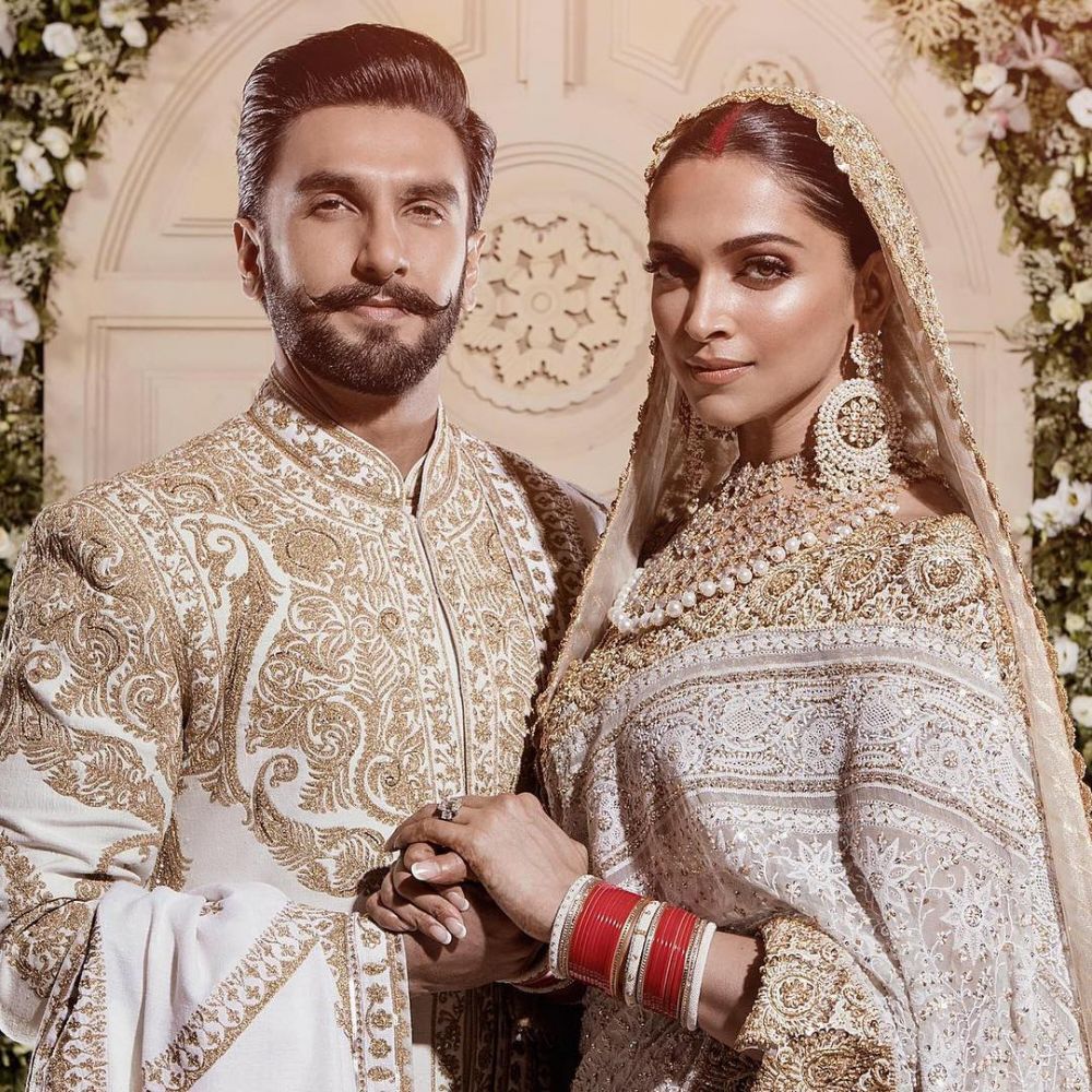 Beda pesta Deepika & Priyanka, 2 bintang Bollywood nikah berurutan