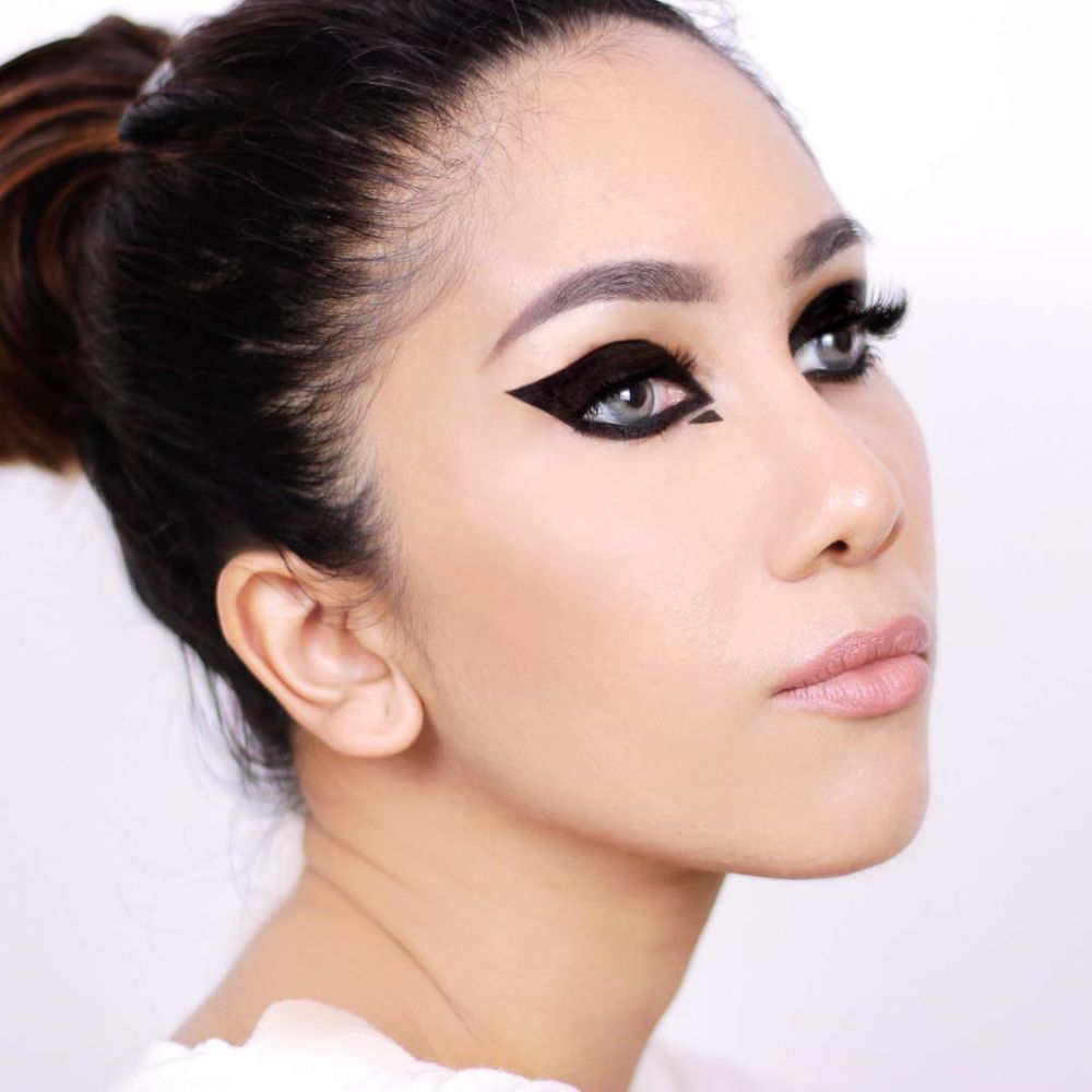 20 Inspirasi makeup mata ala Suhay Salim, beri corak beda