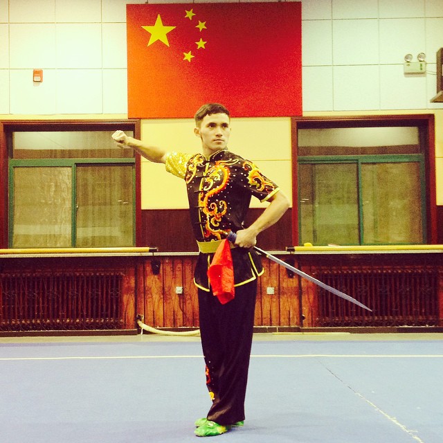 11 Potret Achmad Hulaefi saat di arena wushu, macho abis