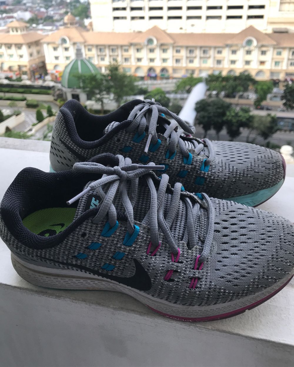 10 Sepatu preloved Lindswell Kwok ini bisa kamu beli murah