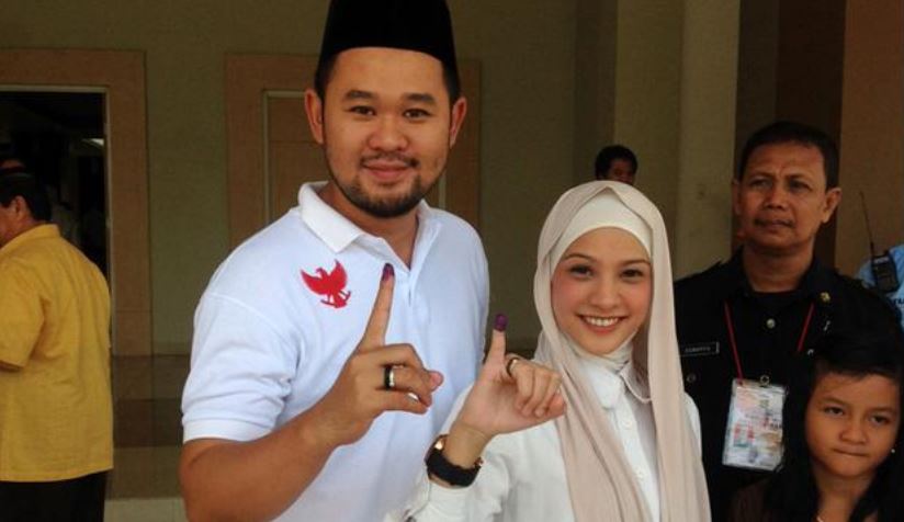 6 Seleb ini bertemu jodoh di pengajian, dari taaruf sampai nikah