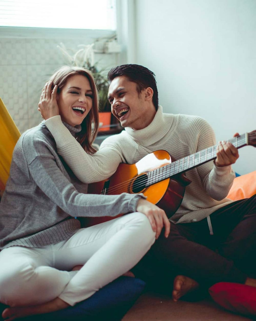 10 Foto prewedding Randy Pangalila & pacar bulenya, bikin baper