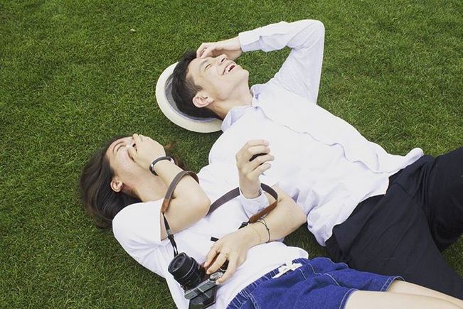 13 Momen mesra Dea Imut dan pacar bulenya ini bikin baper