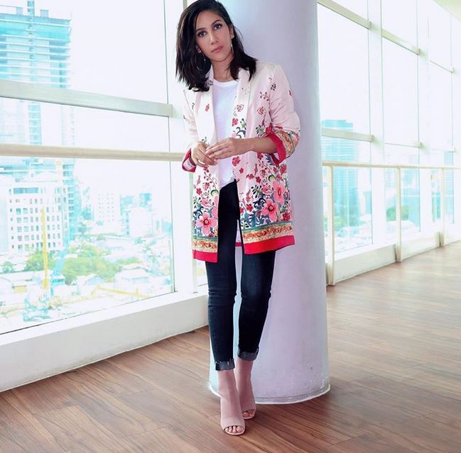 9 Inspirasi busana kasual Suhay Salim, cocok buat hangout