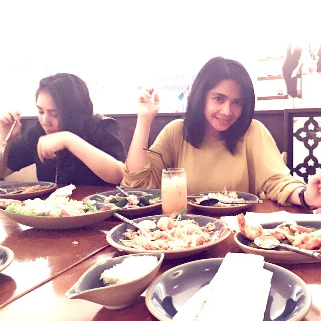 8 Foto Nagita Slavina, Rieta Amilia & Caca Tengker bak seumuran