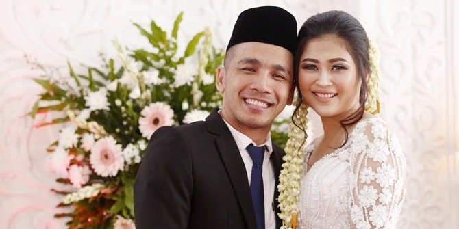 Ovi Sovianti & seleb ini menikah di KUA lalu pindah keyakinan
