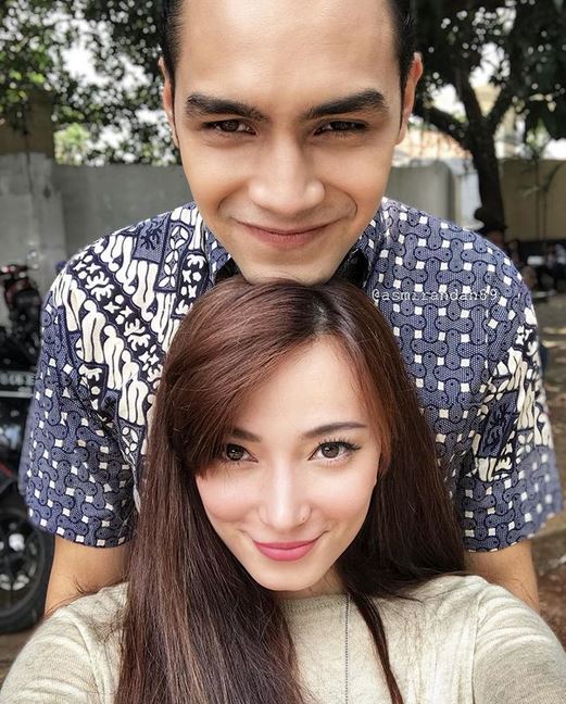 Ovi Sovianti & seleb ini menikah di KUA lalu pindah keyakinan