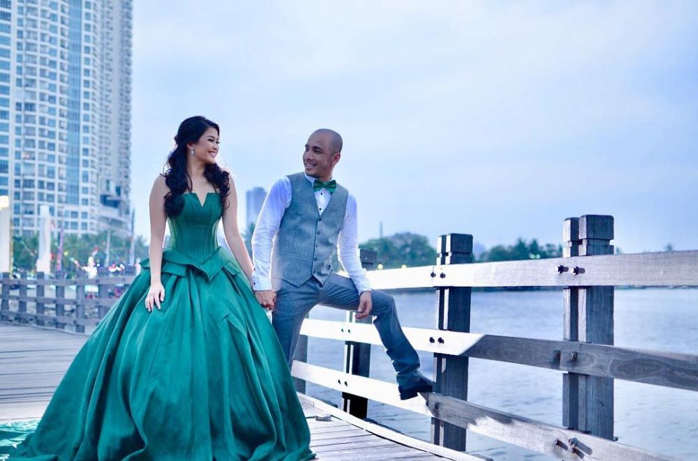 10 Potret Ovi Sovianti & suami, menanti Natal pertama bersama