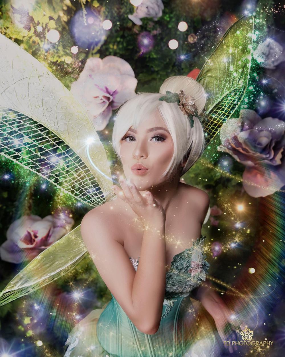 13 Gaya seleb pemotretan ala putri Disney, Inul Daratista manglingi