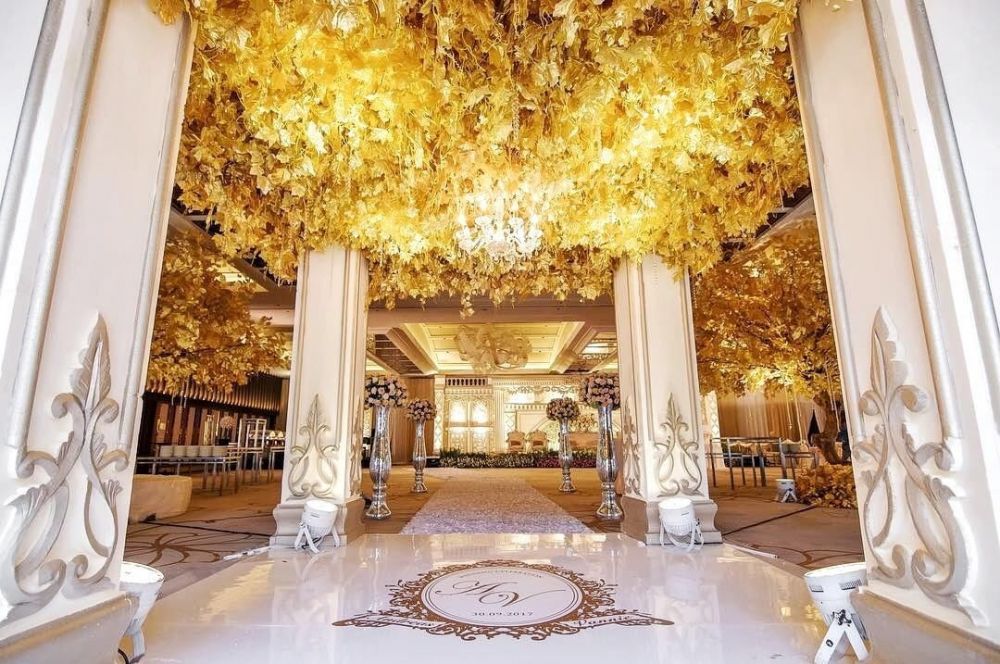 4 Fakta resepsi pernikahan Lindswell Kwok dan Achmad Hulaefi