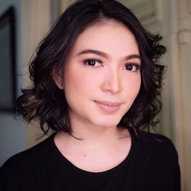 8 Gaya makeup Iriana Jokowi, Kahiyang Ayu, dan Selvi Ananda