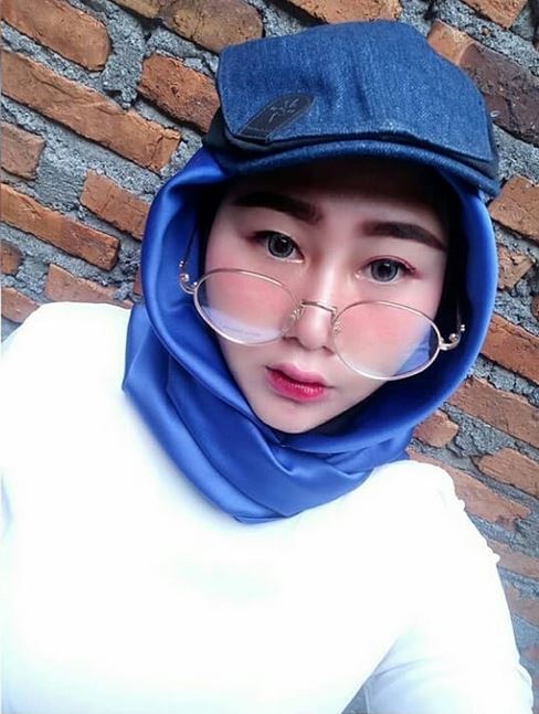 13 Foto cantik Shelvie Hana, istri Daus mini yang hobi dandan