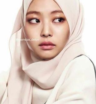 7 Foto editan Blackpink pakai hijab, penampilannya manglingi  