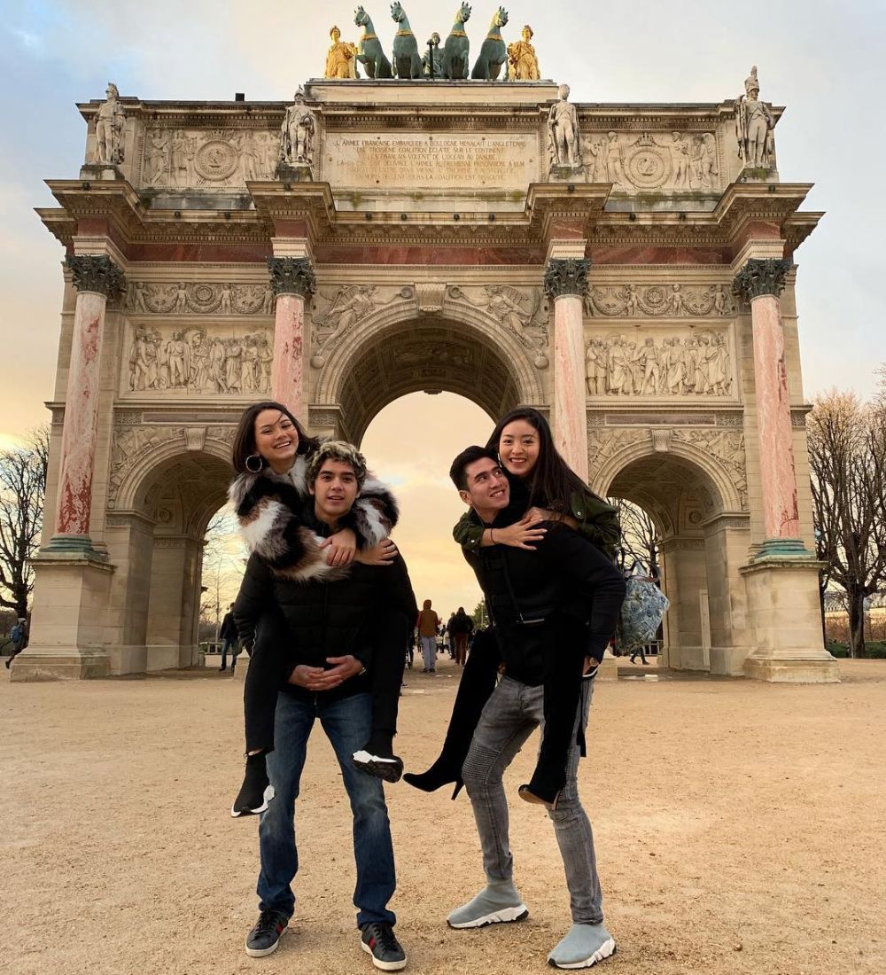 8 Foto double date Verrel-Natasha Wilona & Al-Alyssa, sweet abis