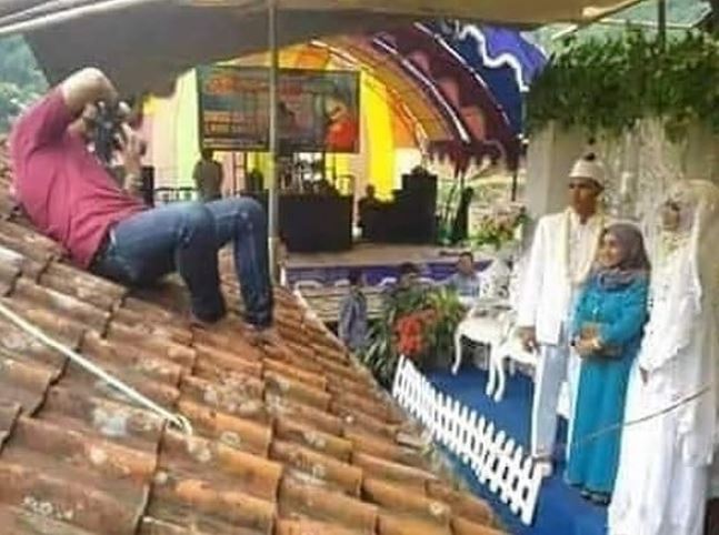 10 Tingkah lucu orang saat selow ini bikin geleng kepala