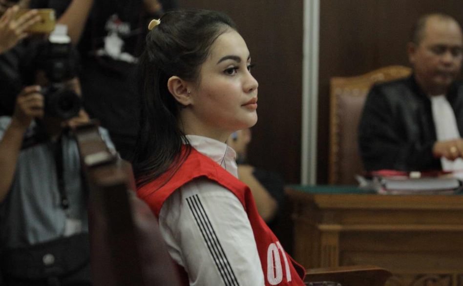 10 Artis cantik terseret dalam kasus korupsi pejabat
