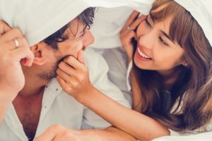 Dianggap sepele, 5 kebiasaan ini justru bikin harmonis rumah tangga